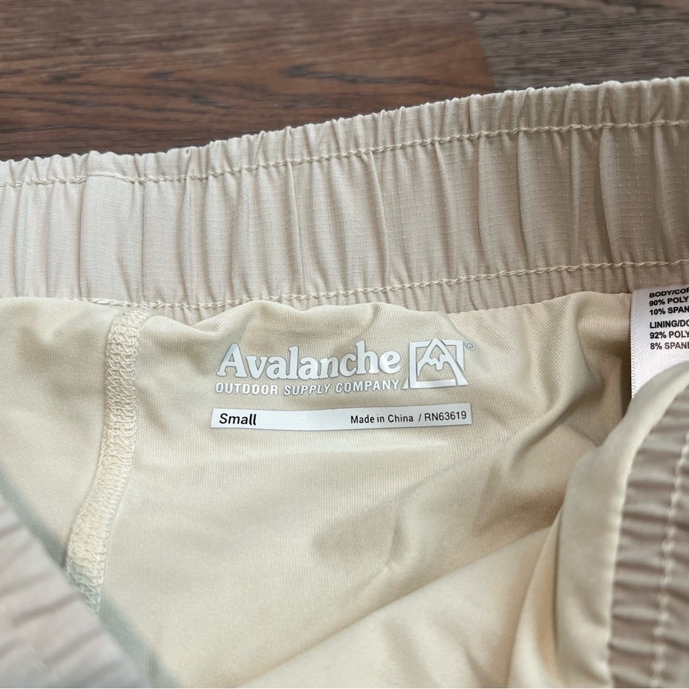 Avalanche Athletic Cream Skirt with Pockets Size Small - Picture 5 of 6
